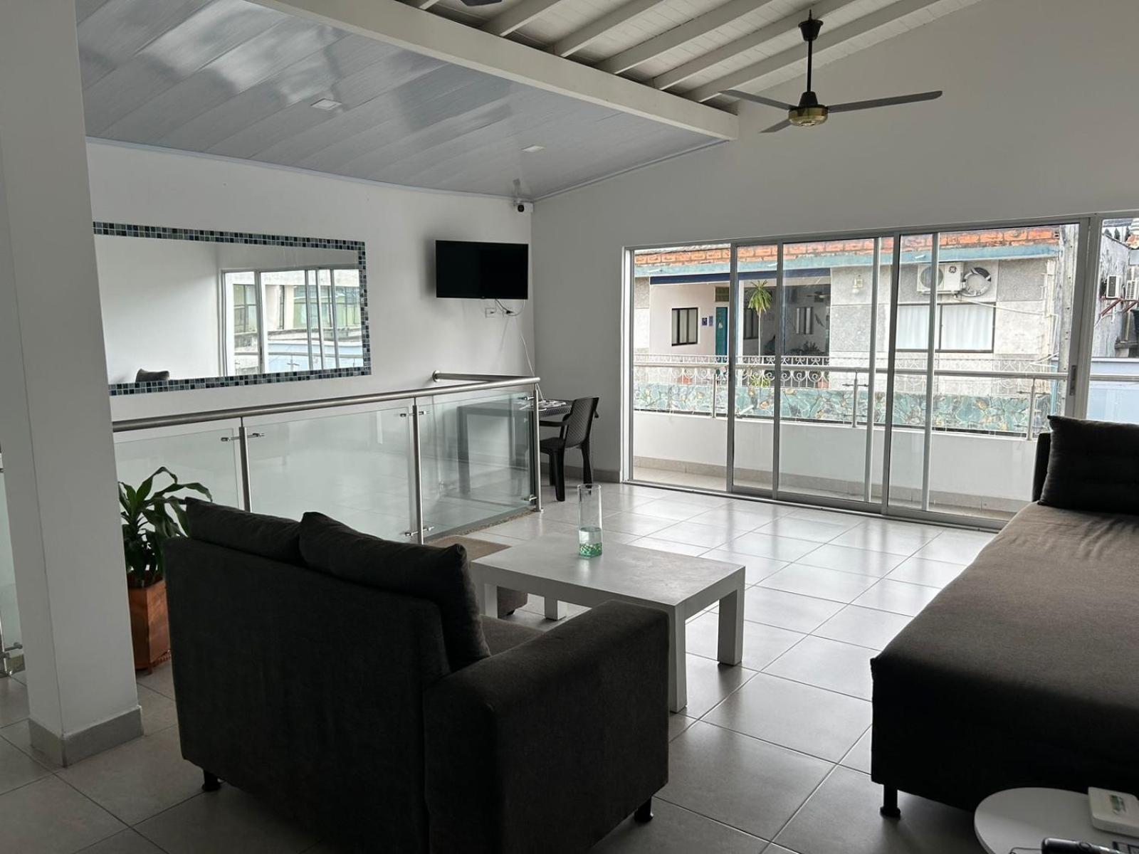 Puerto Berrio Hotel Puerto Azul מראה חיצוני תמונה